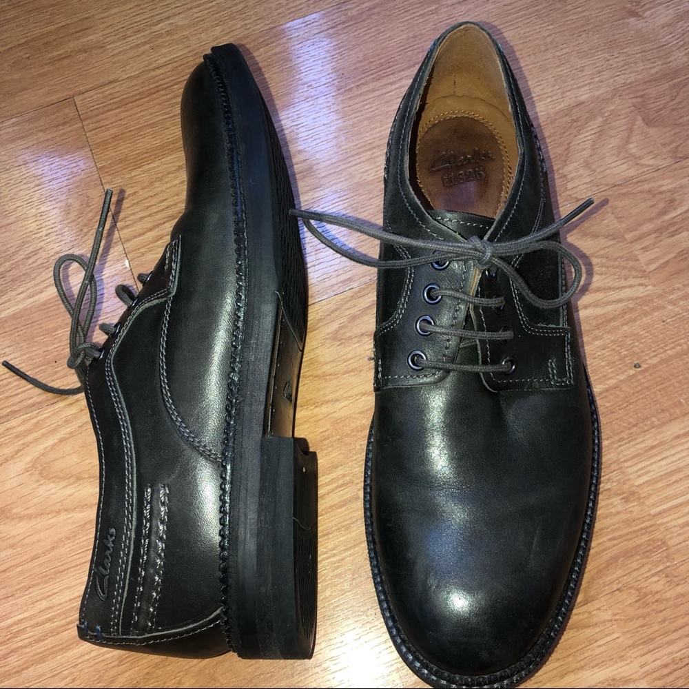 CLARKS Mens Oxfords Olive Green Dress Shoes 9.5